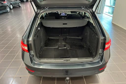 harmaa Skoda Superb 2020 kuva 11.
