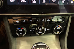 harmaa Skoda Superb 2020 kuva 22.