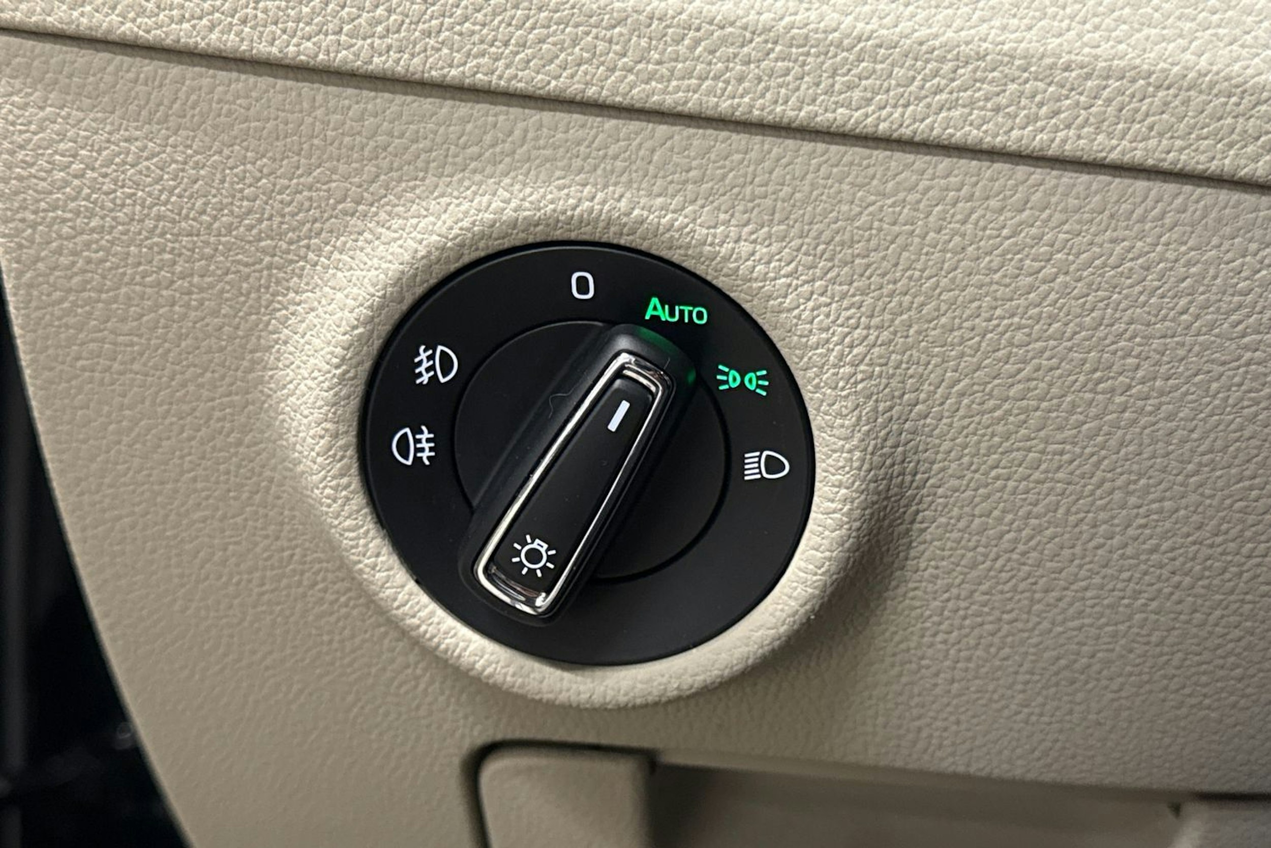 met. harmaa Skoda Superb 2020 kuva 16.