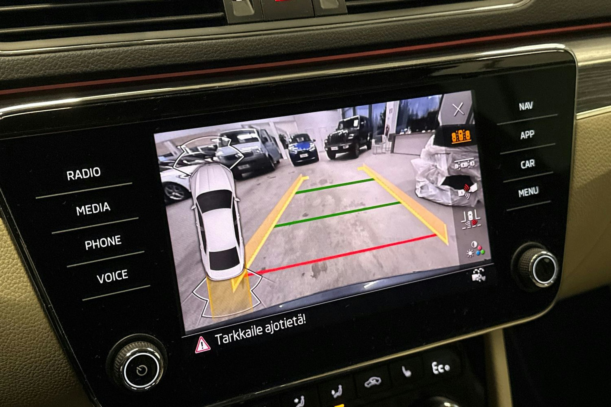 met. harmaa Skoda Superb 2020 kuva 18.