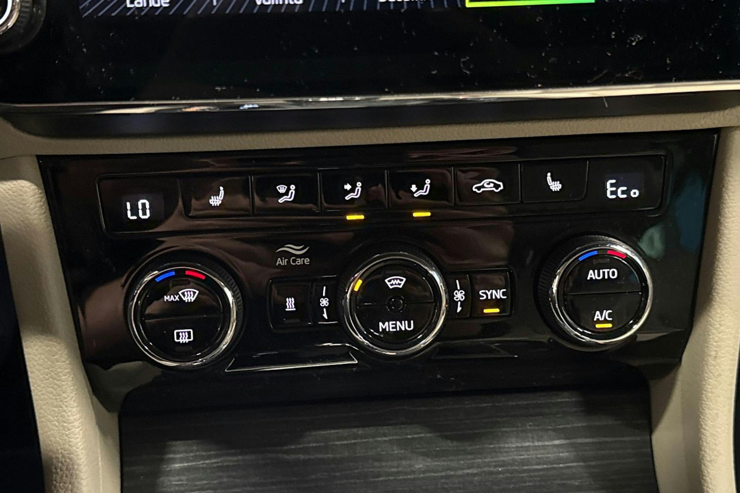 met. harmaa Skoda Superb 2020 kuva 28.