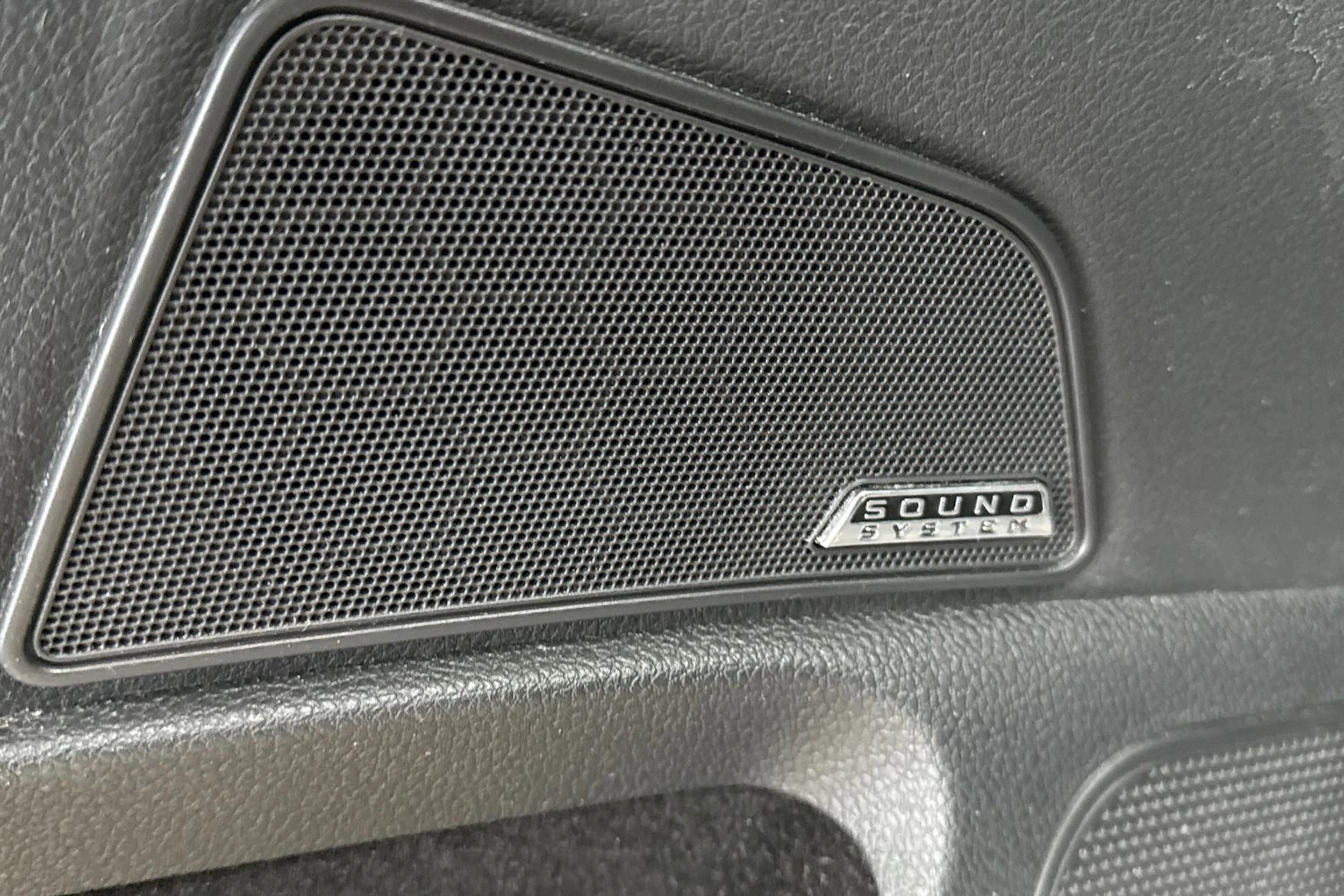 harmaa Skoda Superb 2020 kuva 6.