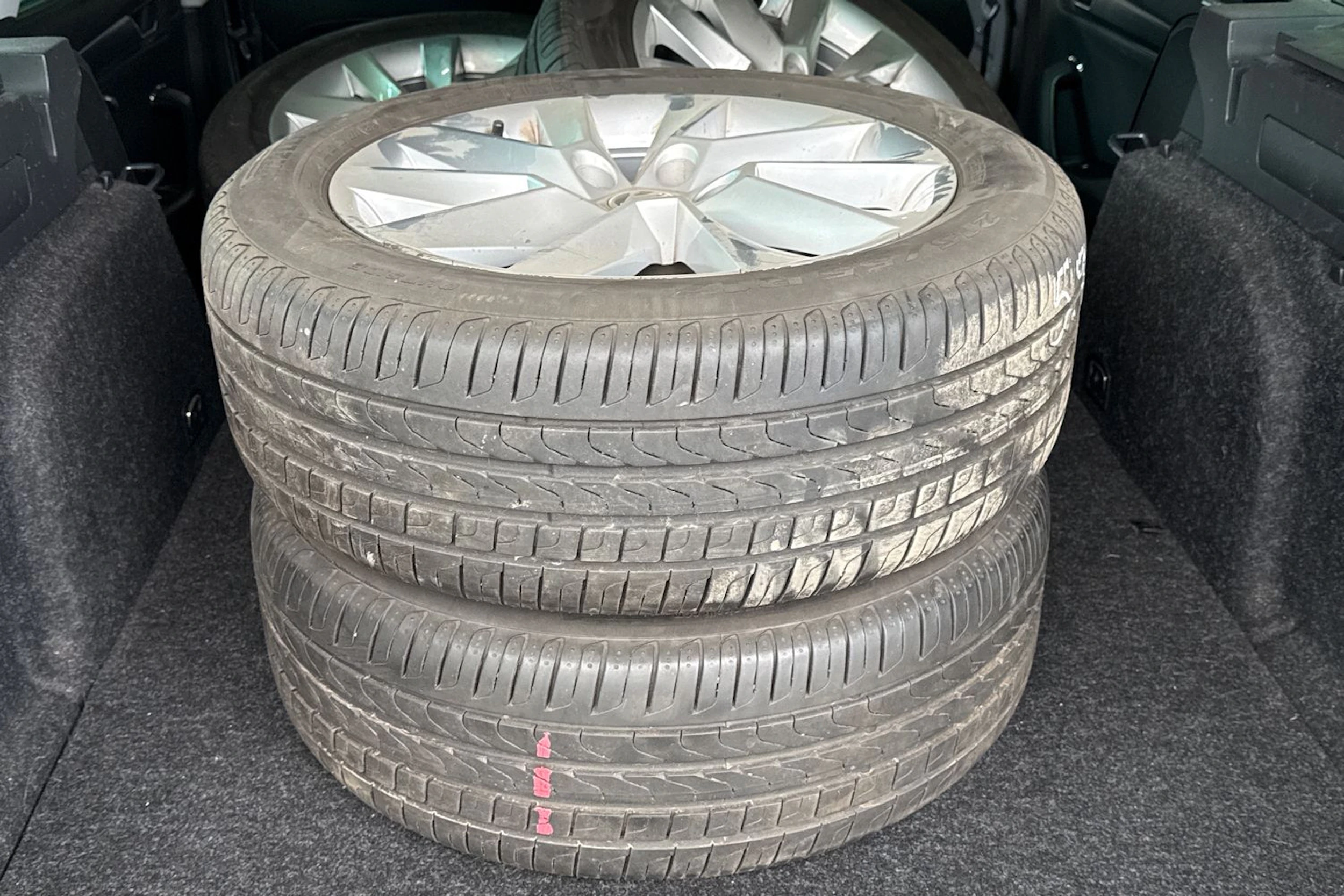 harmaa Skoda Superb 2020 kuva 8.