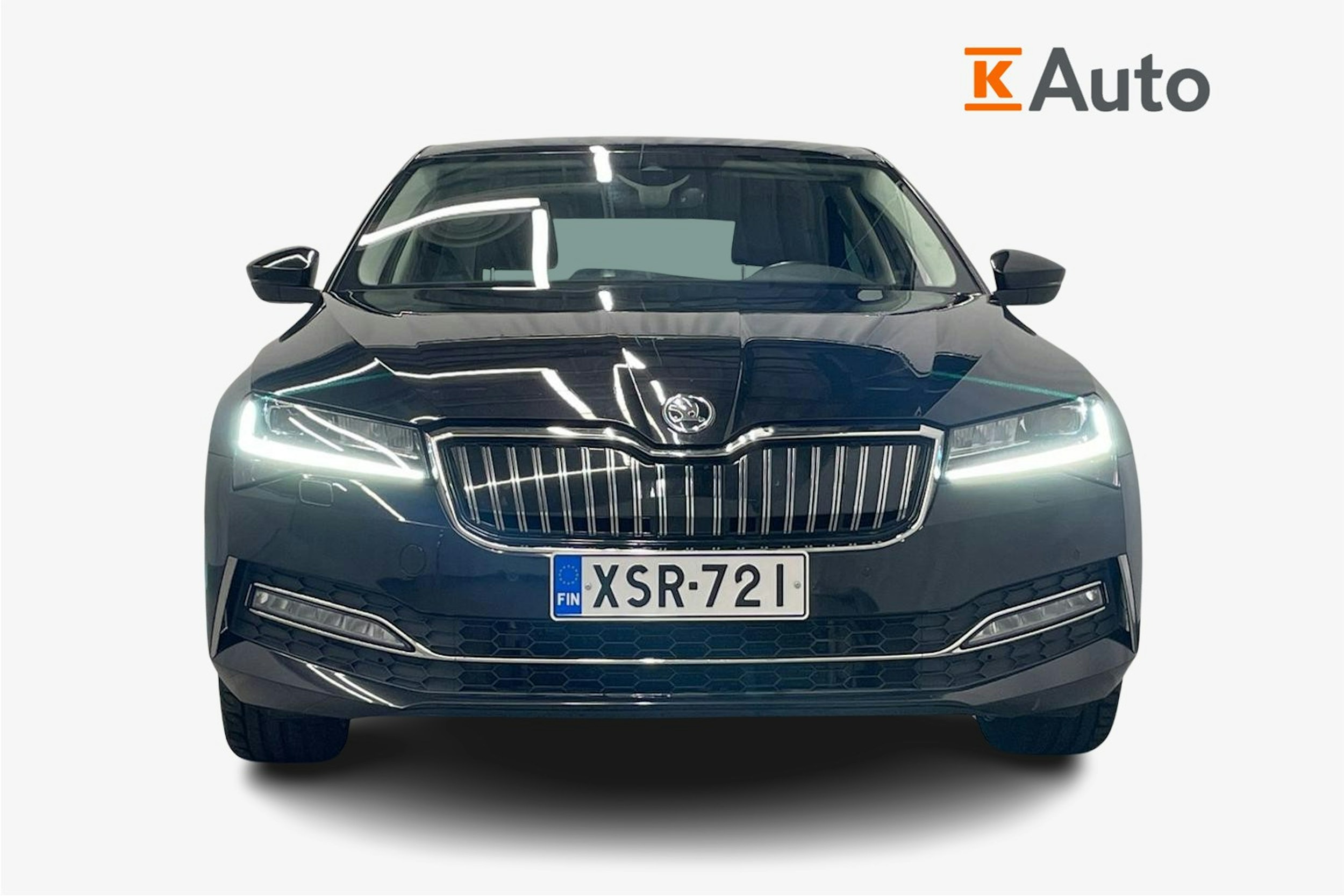 musta Skoda Superb 2020 kuva 4.