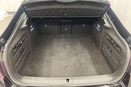 musta Skoda Superb 2020 kuva 12.