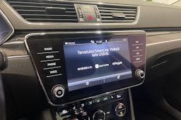 musta Skoda Superb 2020 kuva 18.