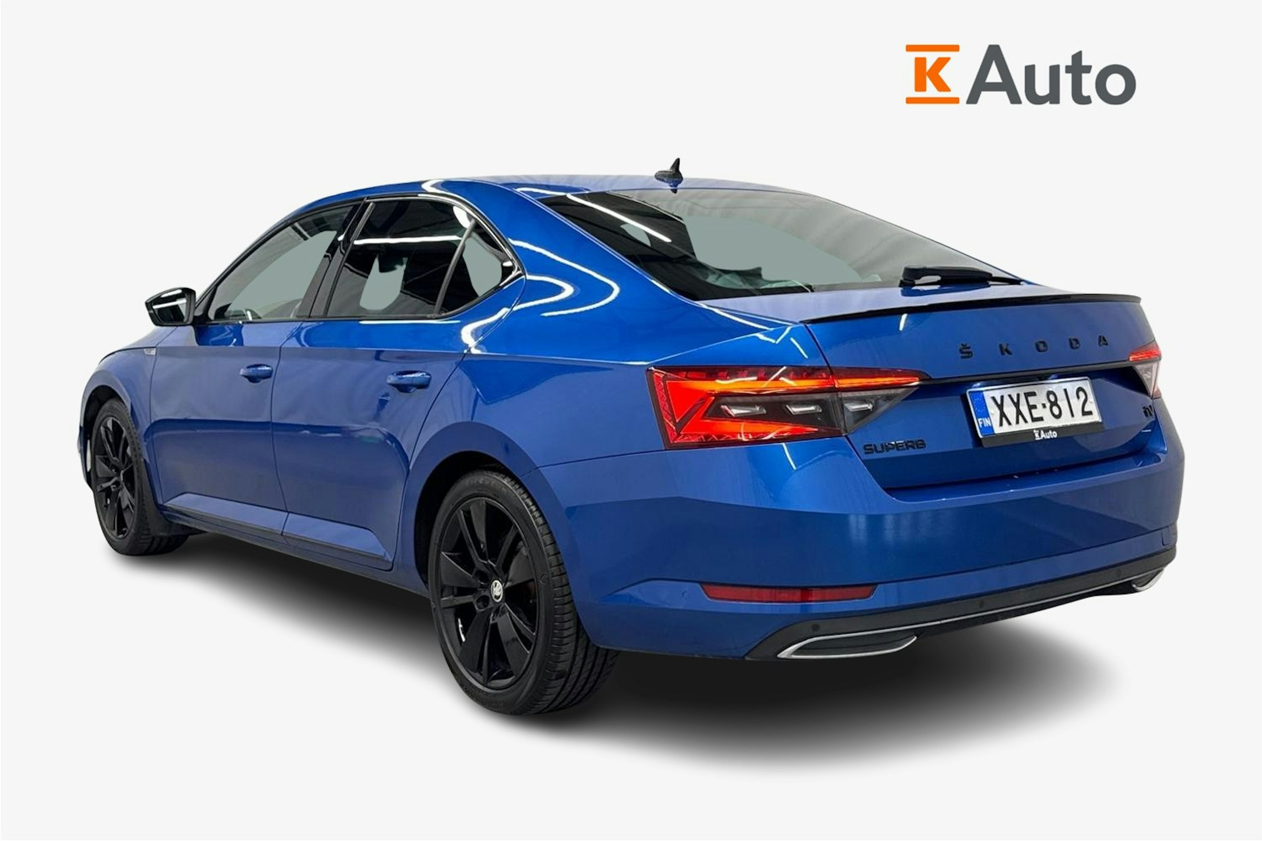 sininen Skoda Superb 2020 kuva 2.