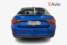 sininen Skoda Superb 2020 kuva 3.