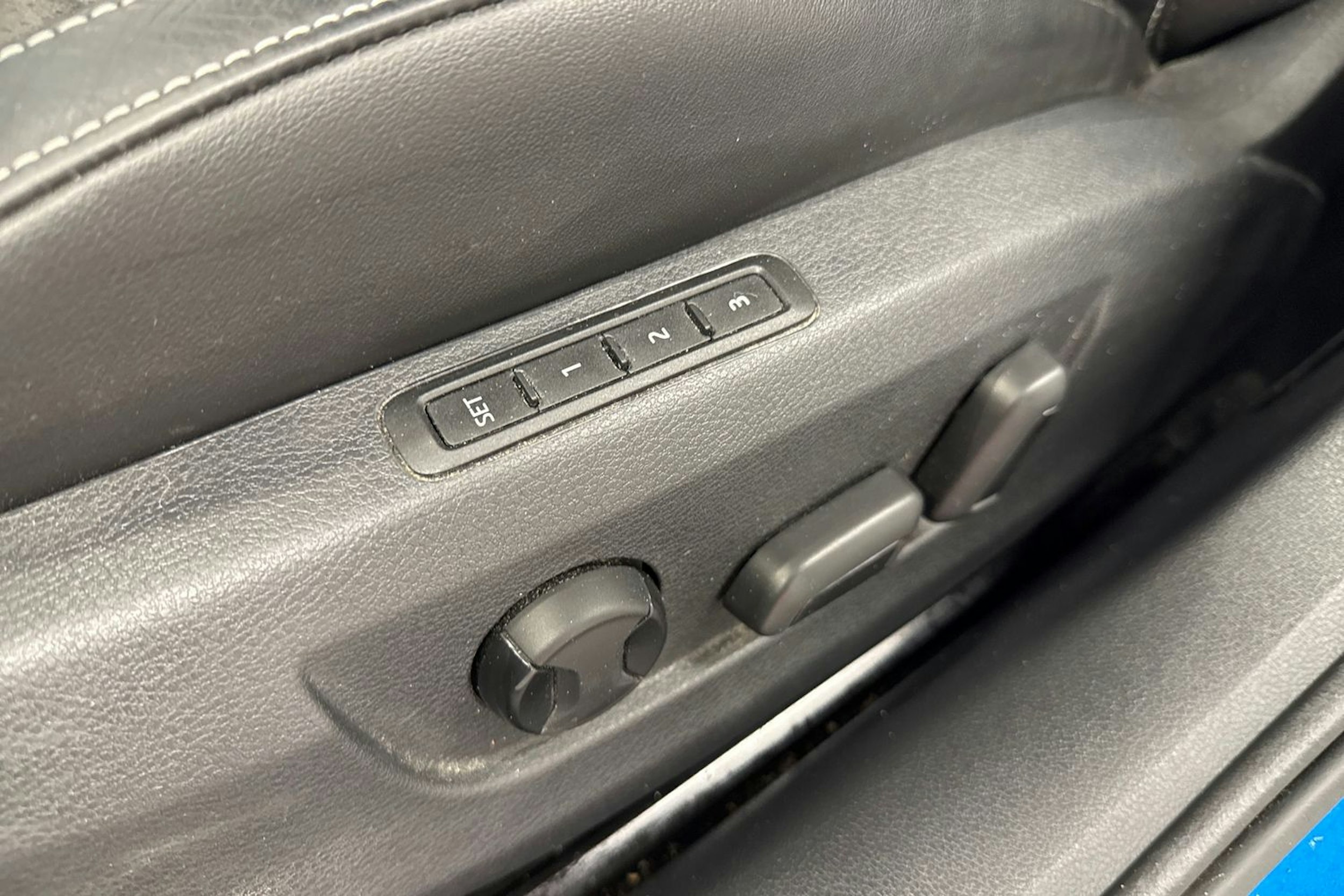 sininen Skoda Superb 2020 kuva 16.