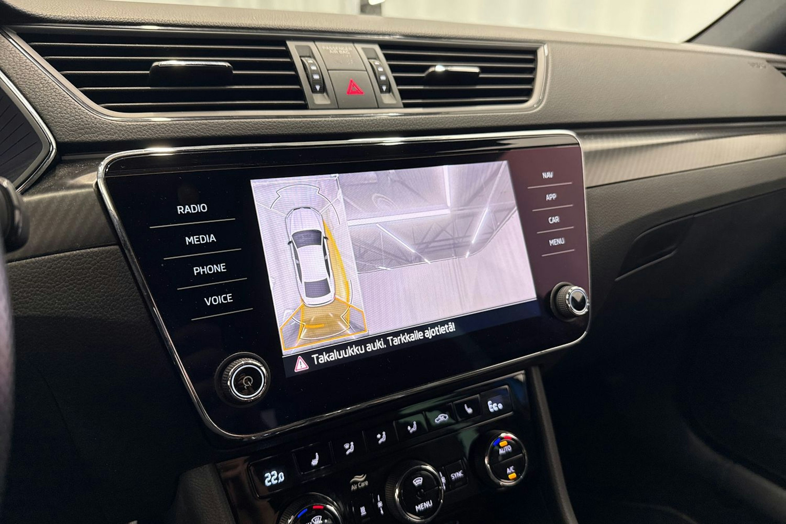 sininen Skoda Superb 2020 kuva 26.