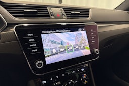 sininen Skoda Superb 2020 kuva 28.
