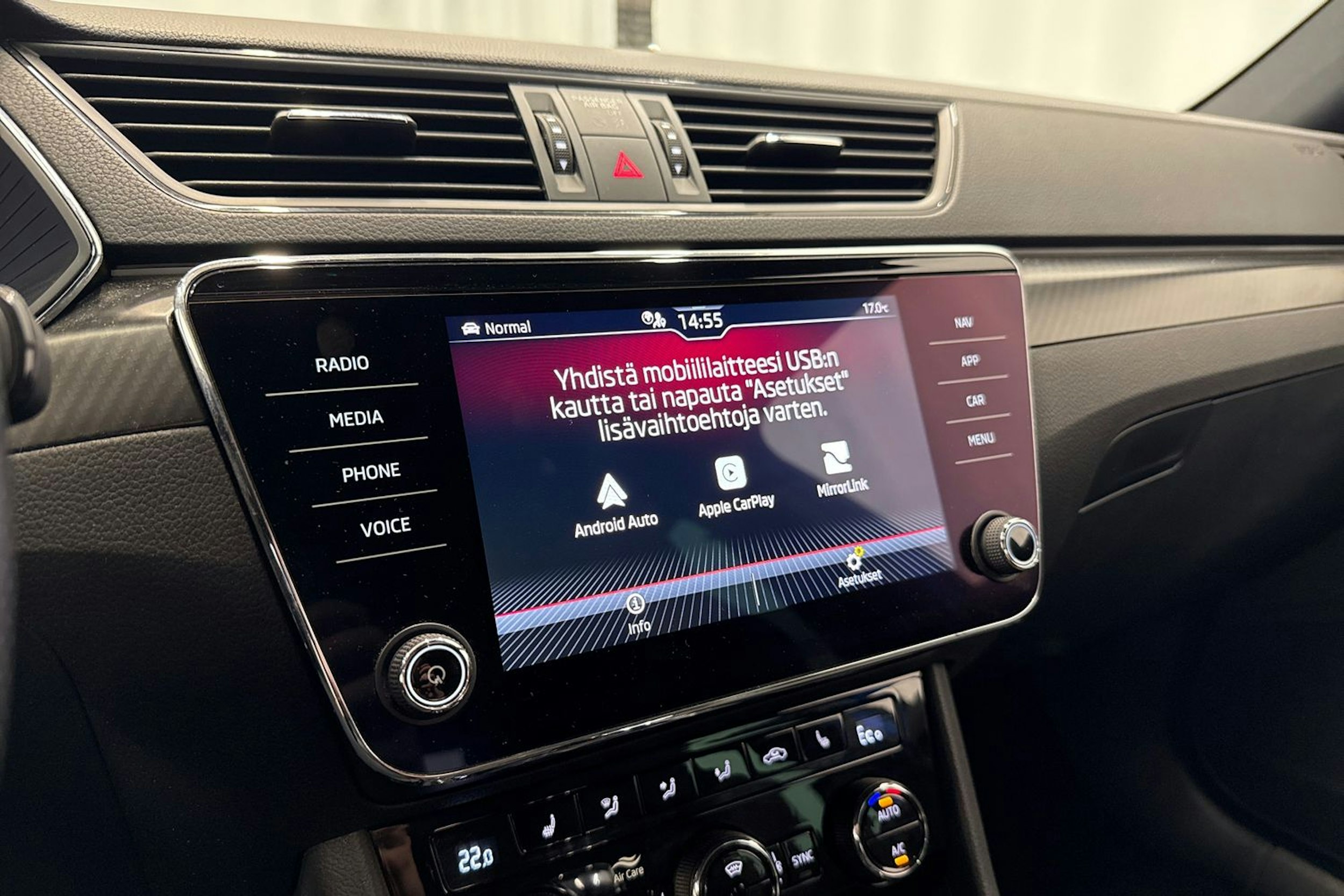 sininen Skoda Superb 2020 kuva 29.