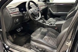 musta Skoda Superb 2020 kuva 7.