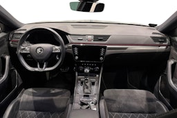 musta Skoda Superb 2020 kuva 9.