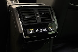 musta Skoda Superb 2020 kuva 16.