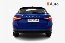 sininen Skoda Superb 2020 kuva 3.