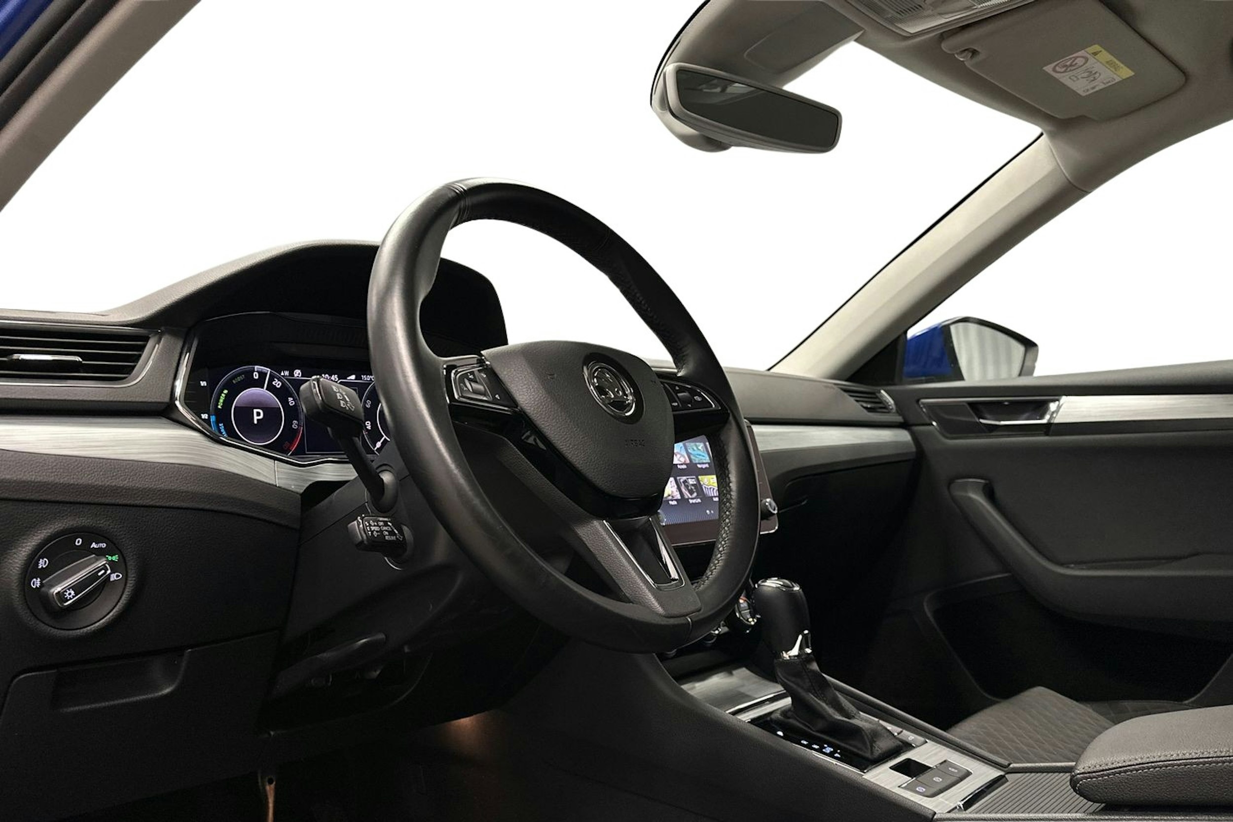 sininen Skoda Superb 2020 kuva 7.