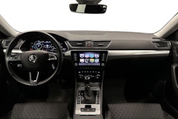 sininen Skoda Superb 2020 kuva 9.