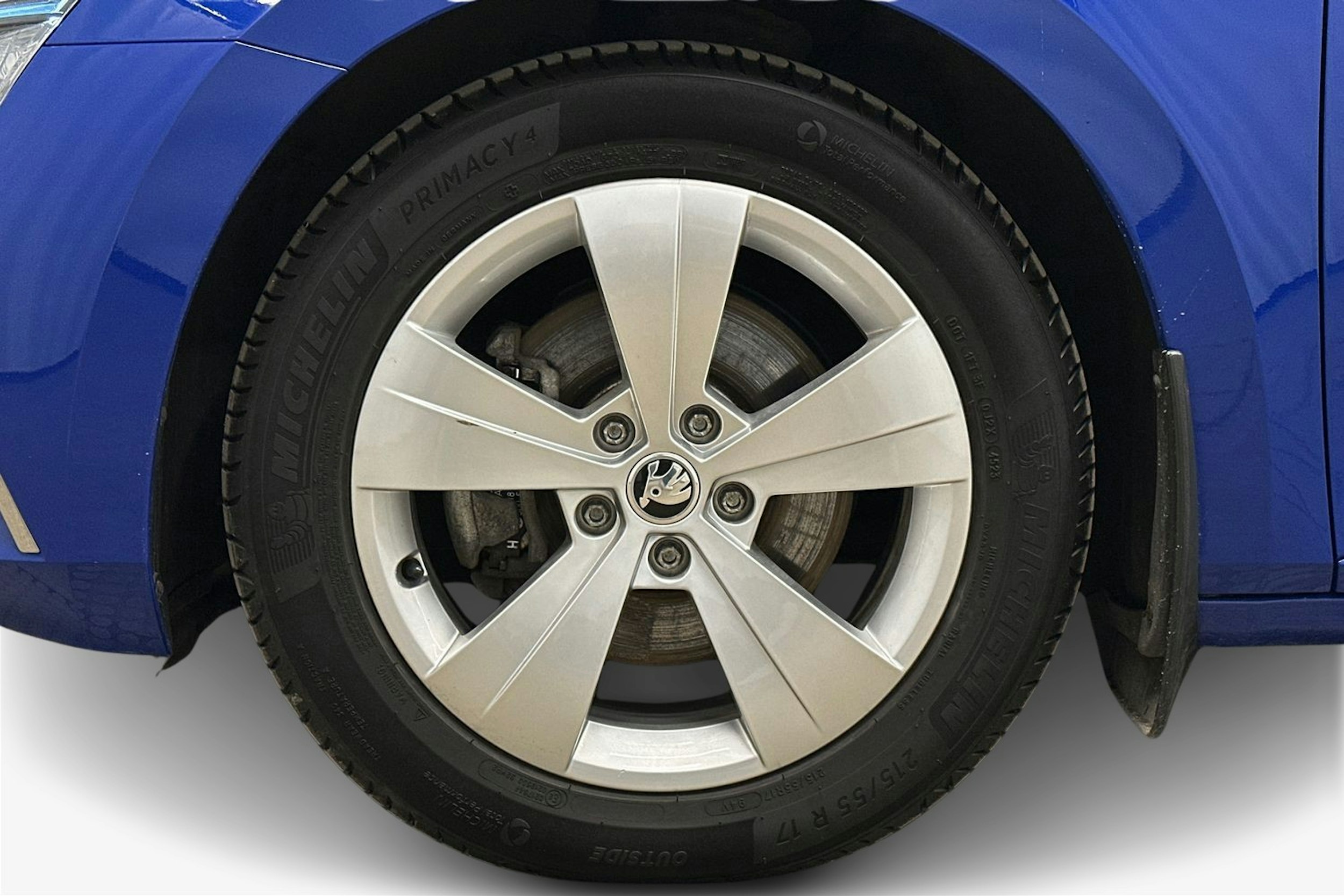 sininen Skoda Superb 2020 kuva 11.