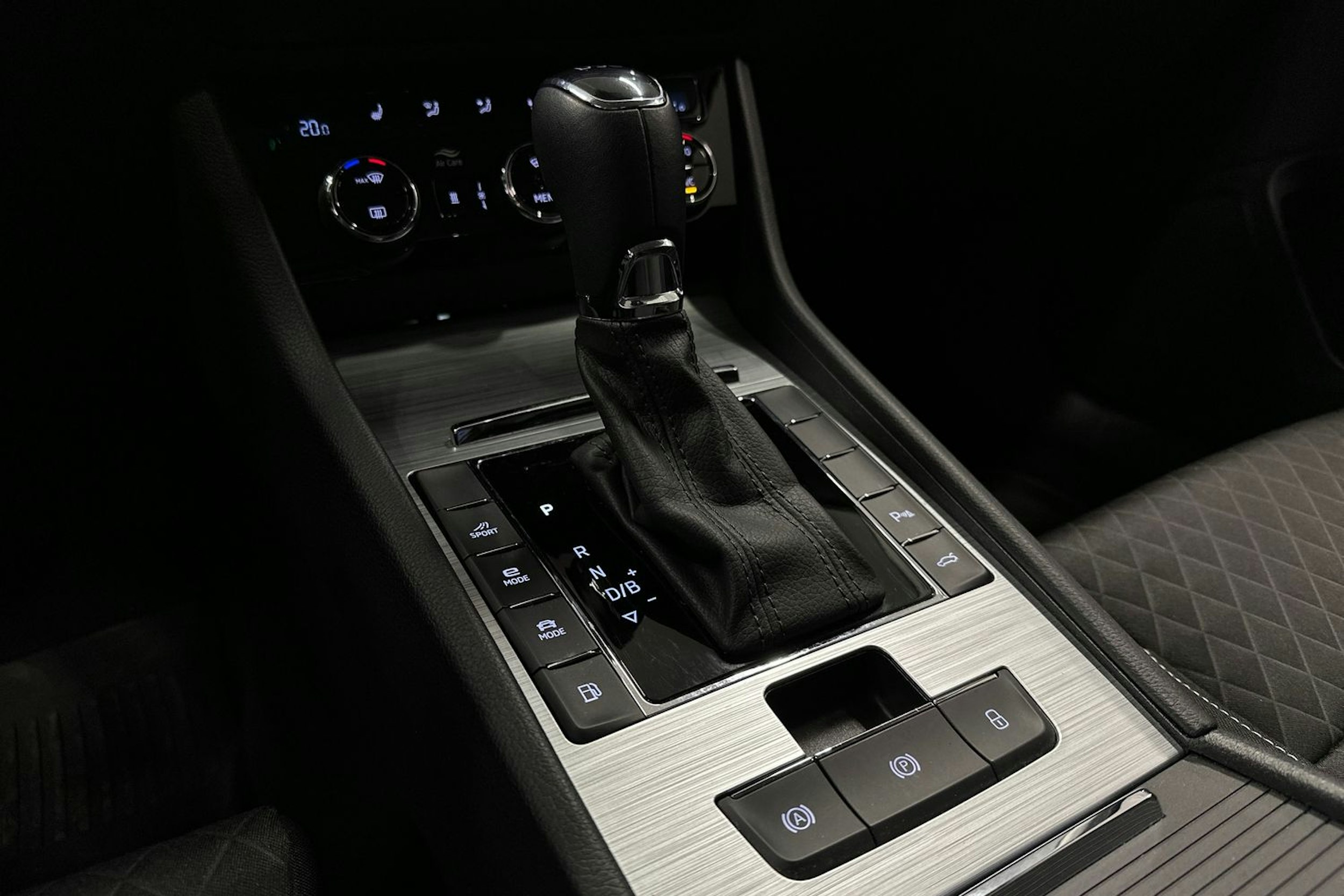 sininen Skoda Superb 2020 kuva 23.