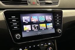 sininen Skoda Superb 2020 kuva 25.