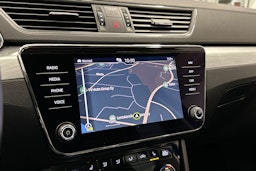 sininen Skoda Superb 2020 kuva 27.