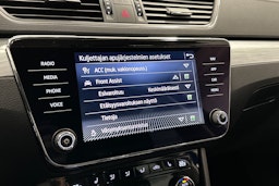 sininen Skoda Superb 2020 kuva 29.