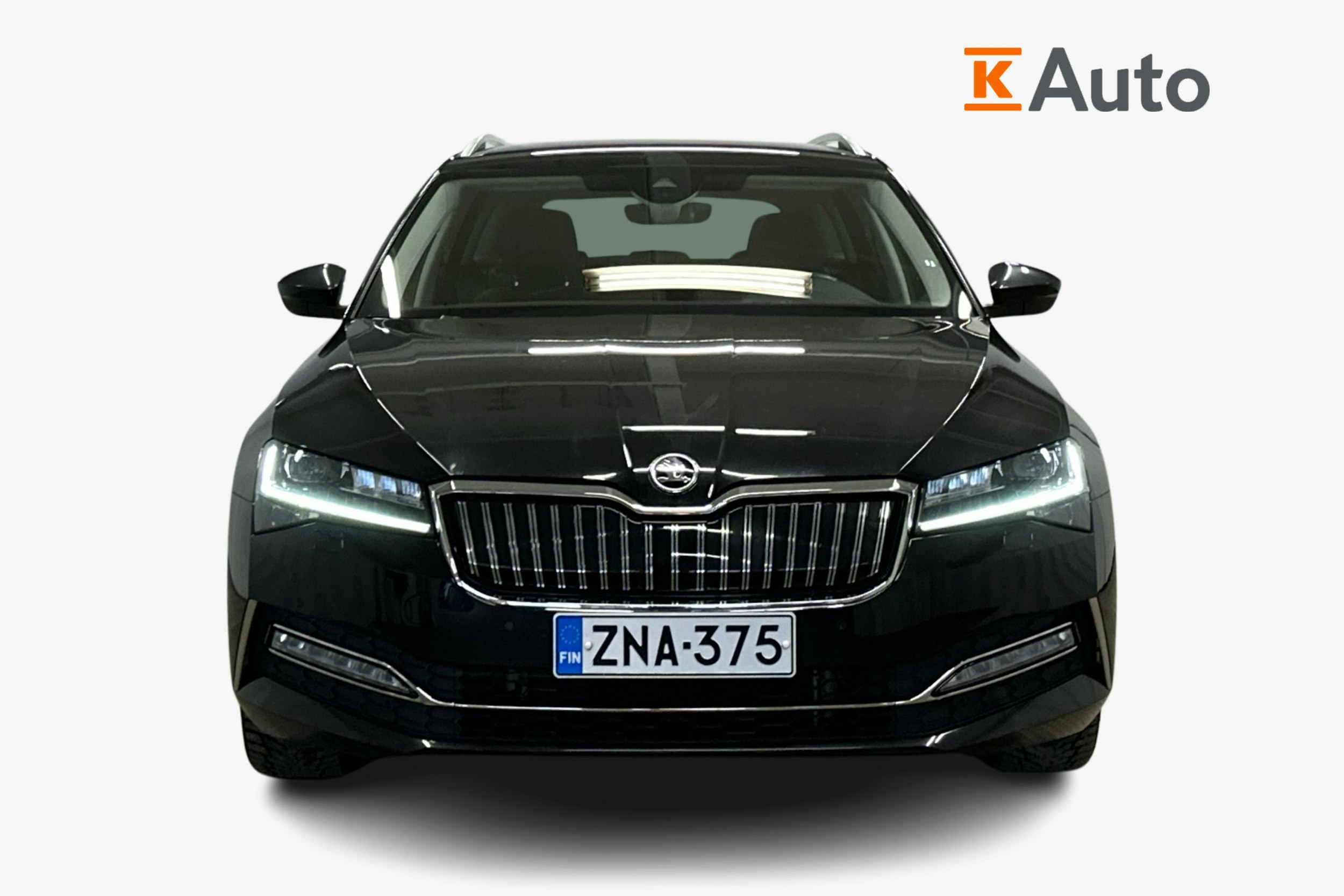 musta Skoda Superb 2020 kuva 4.