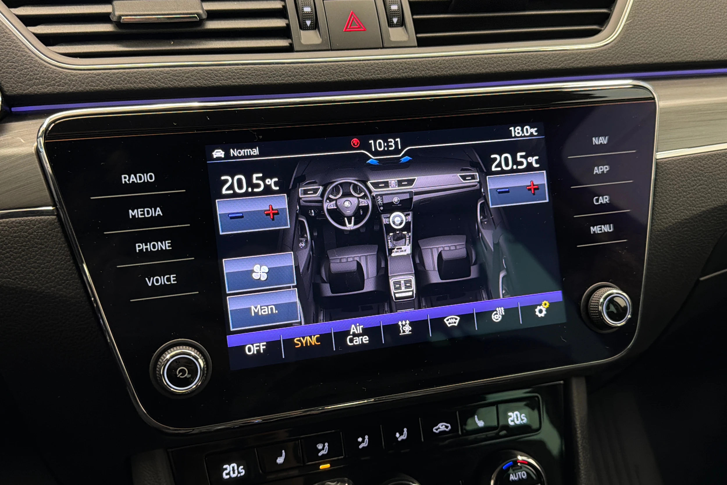 met. vihreä Skoda Superb 2020 kuva 31.