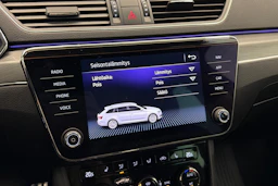 met. vihreä Skoda Superb 2020 kuva 32.