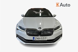 valkoinen Skoda Superb 2020 kuva 5.