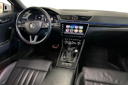 valkoinen Skoda Superb 2020 kuva 9.