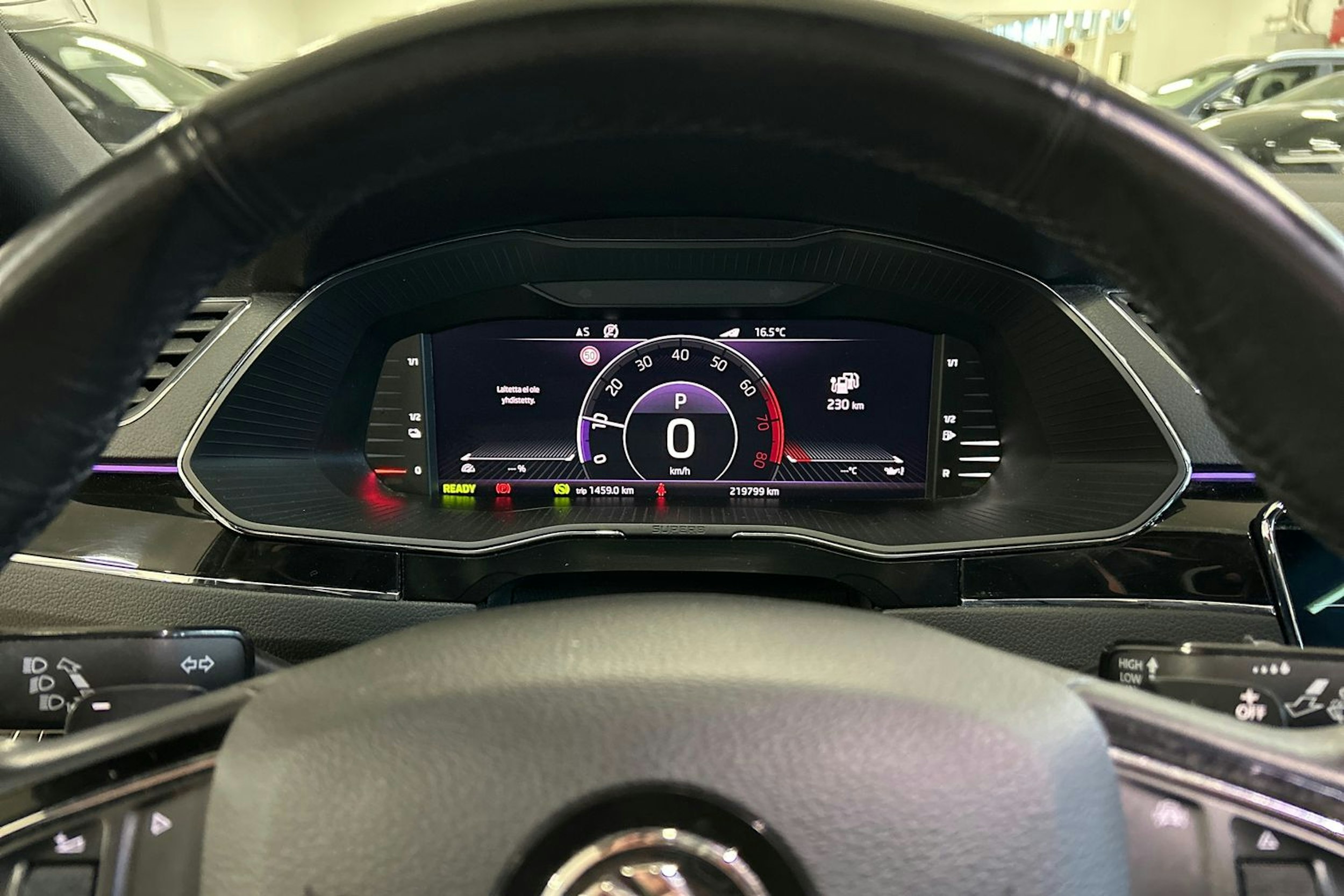 valkoinen Skoda Superb 2020 kuva 22.