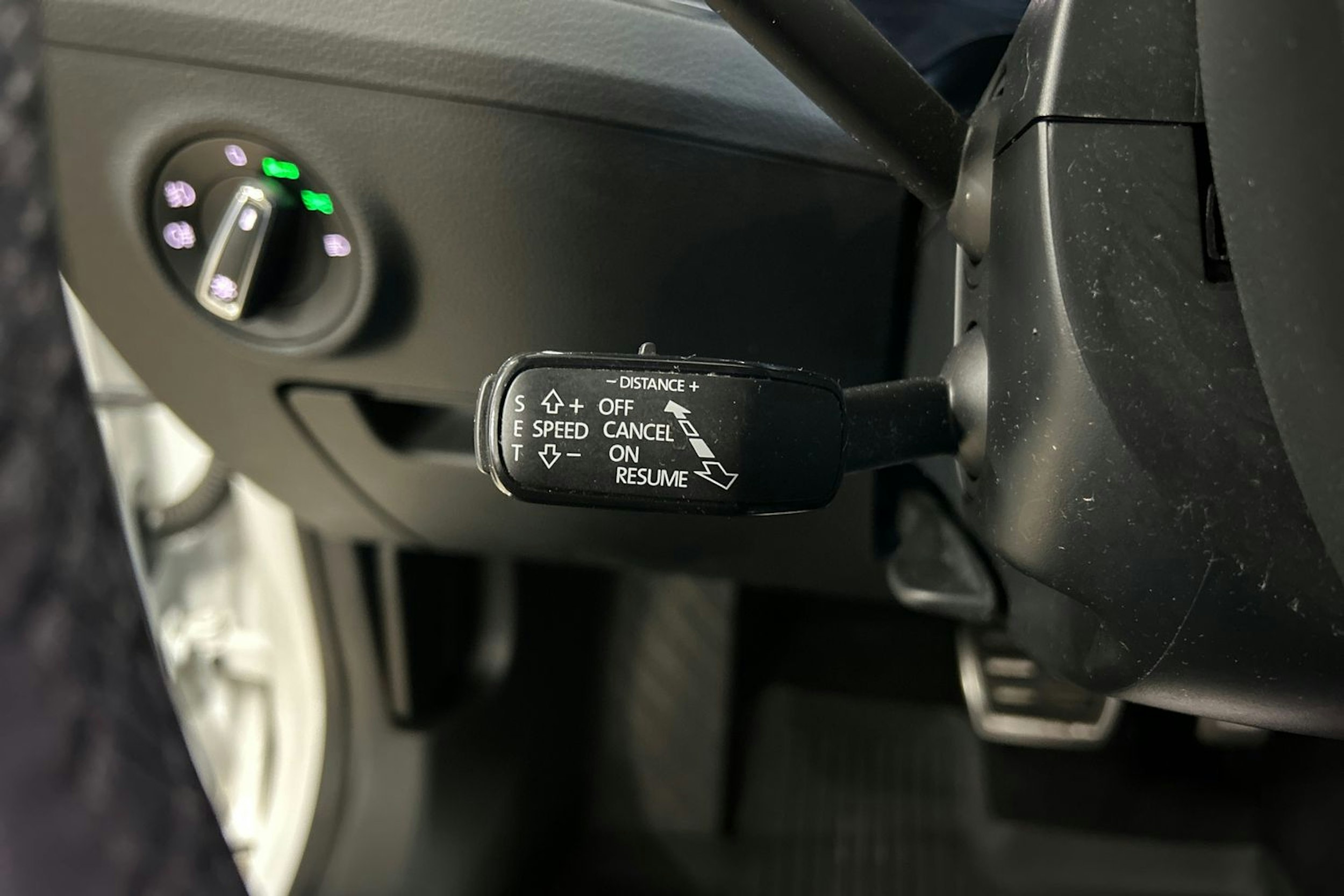 valkoinen Skoda Superb 2020 kuva 23.