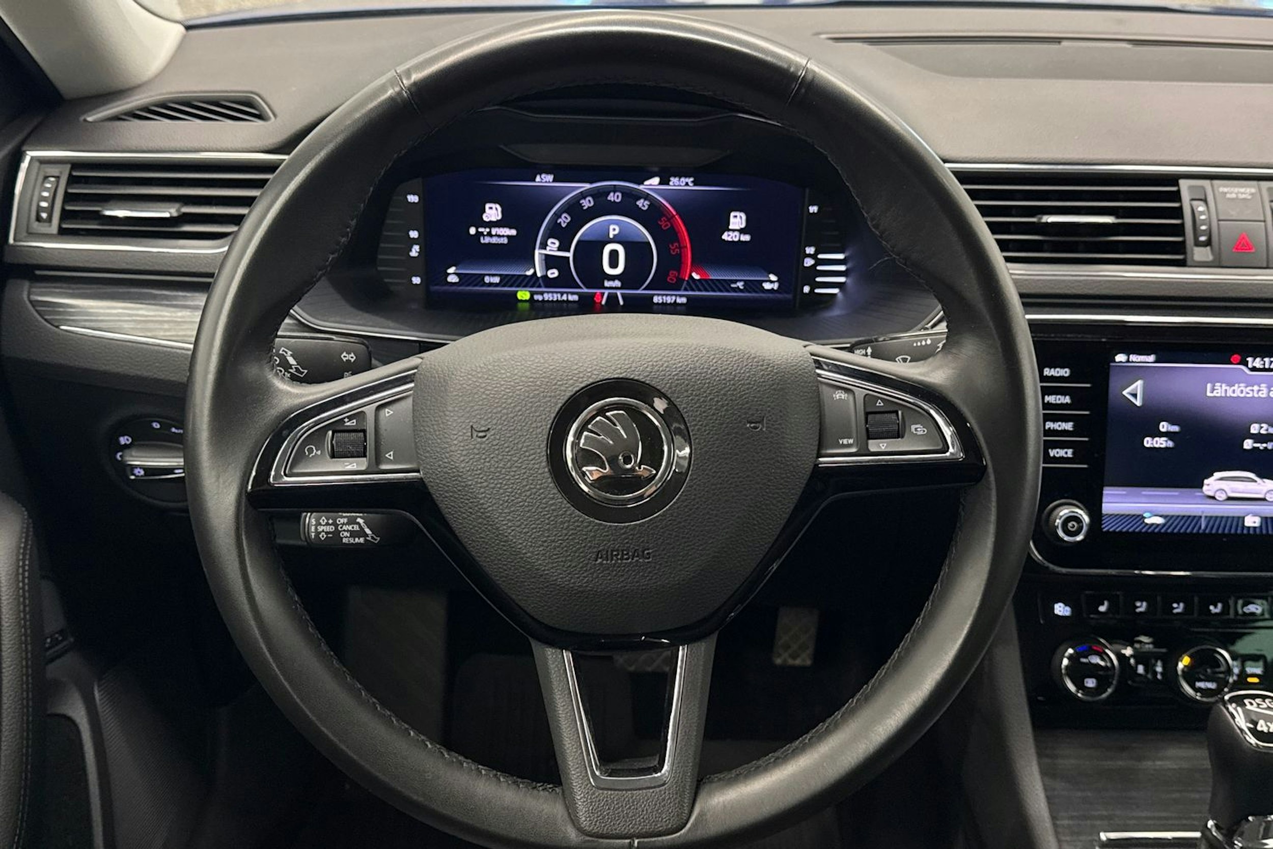 Sininen Skoda Superb 2020 kuva 14.