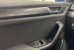 Sininen Skoda Superb 2020 kuva 18.