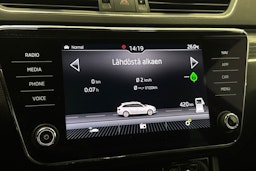Sininen Skoda Superb 2020 kuva 22.