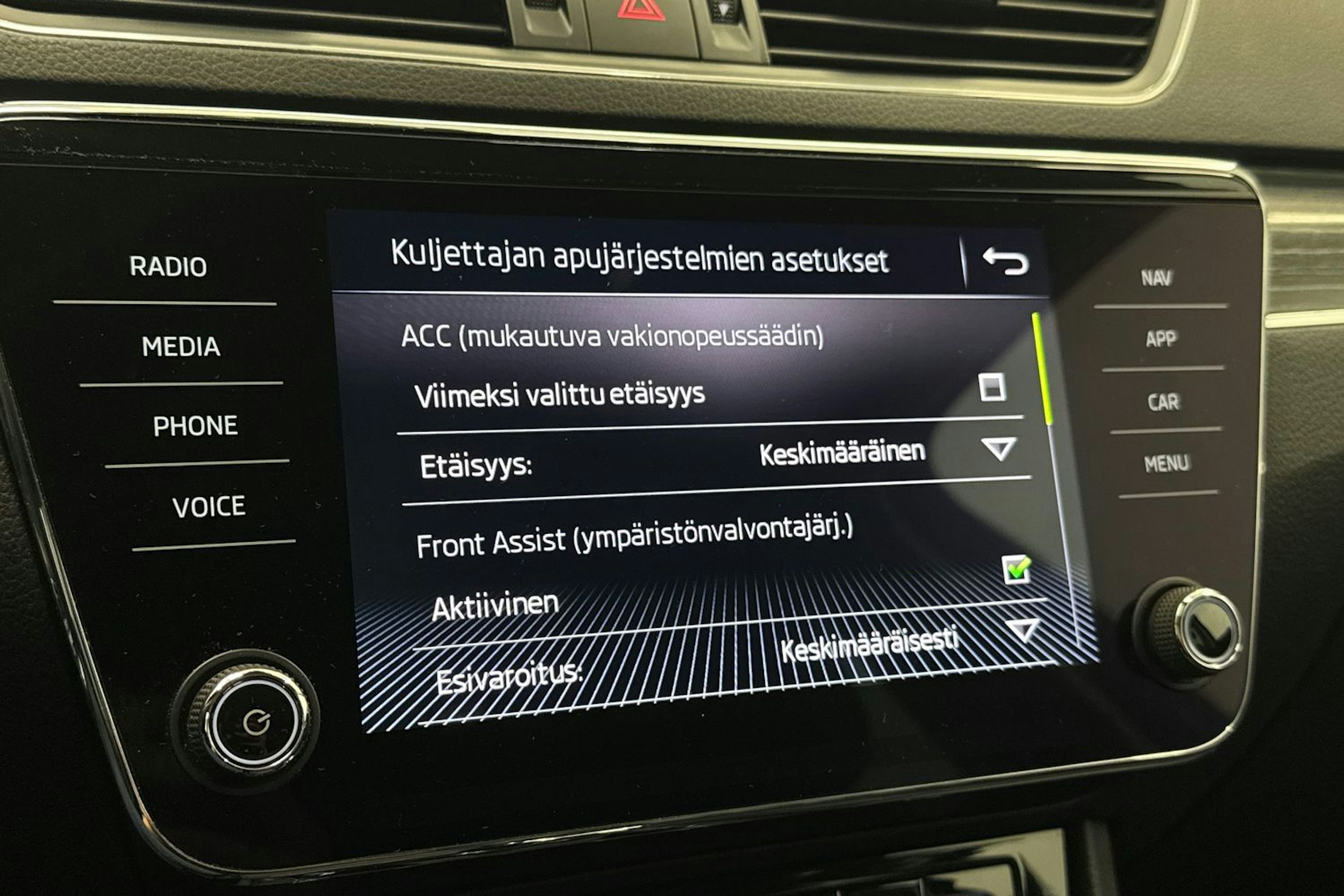 Sininen Skoda Superb 2020 kuva 29.