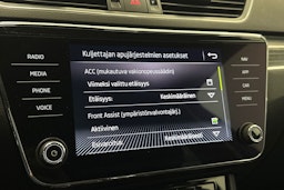 Sininen Skoda Superb 2020 kuva 29.
