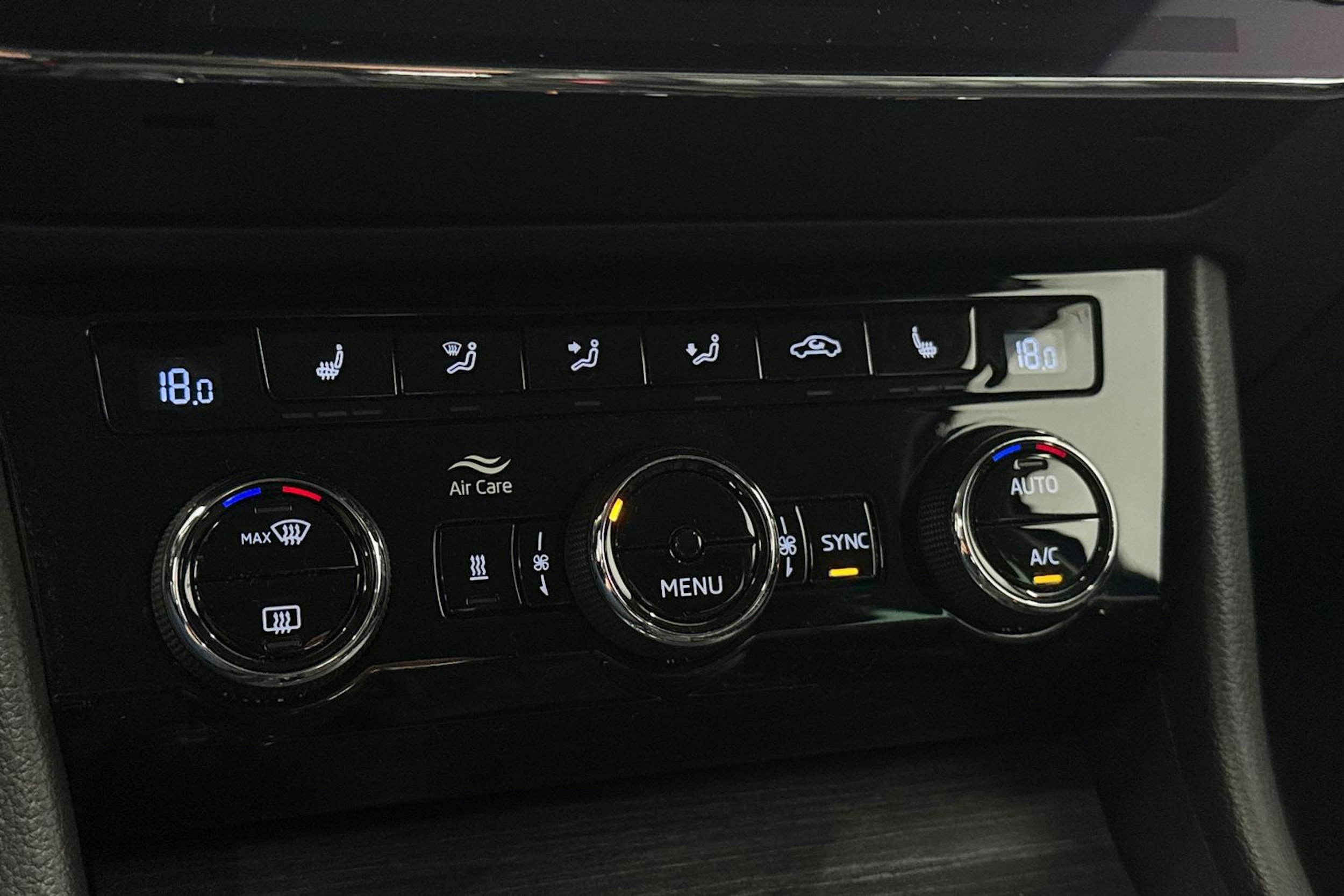 Sininen Skoda Superb 2020 kuva 34.