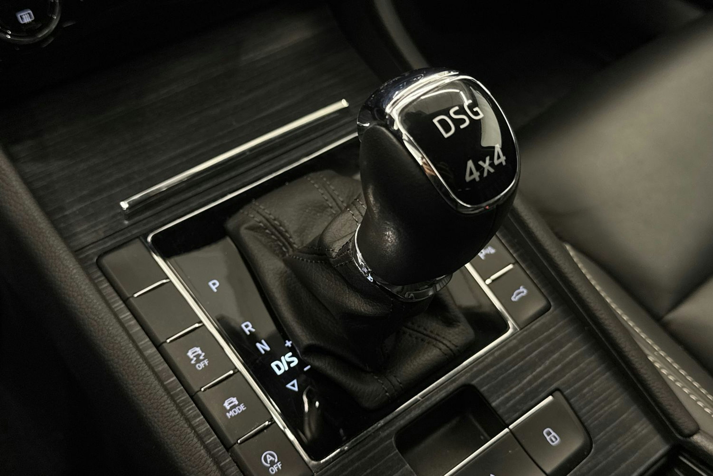 Sininen Skoda Superb 2020 kuva 37.