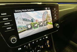 harmaa Skoda Superb 2021 kuva 20.