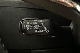 valkoinen Skoda Superb 2021 kuva 22.