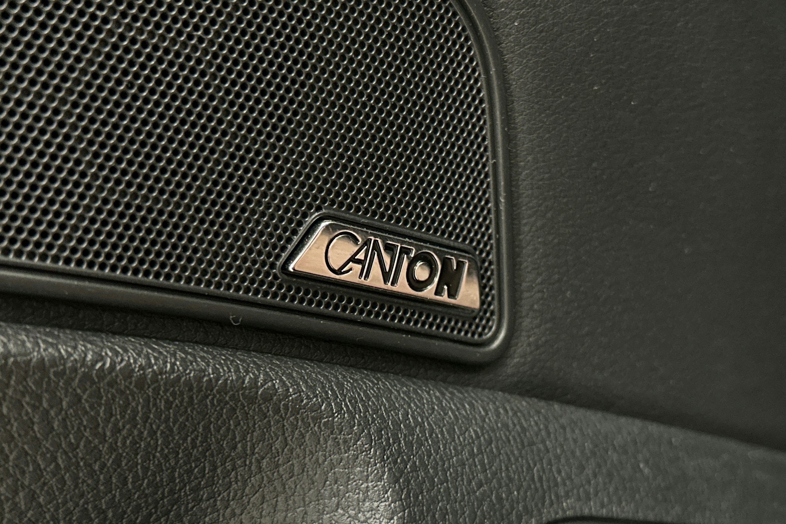 valkoinen Skoda Superb 2021 kuva 31.