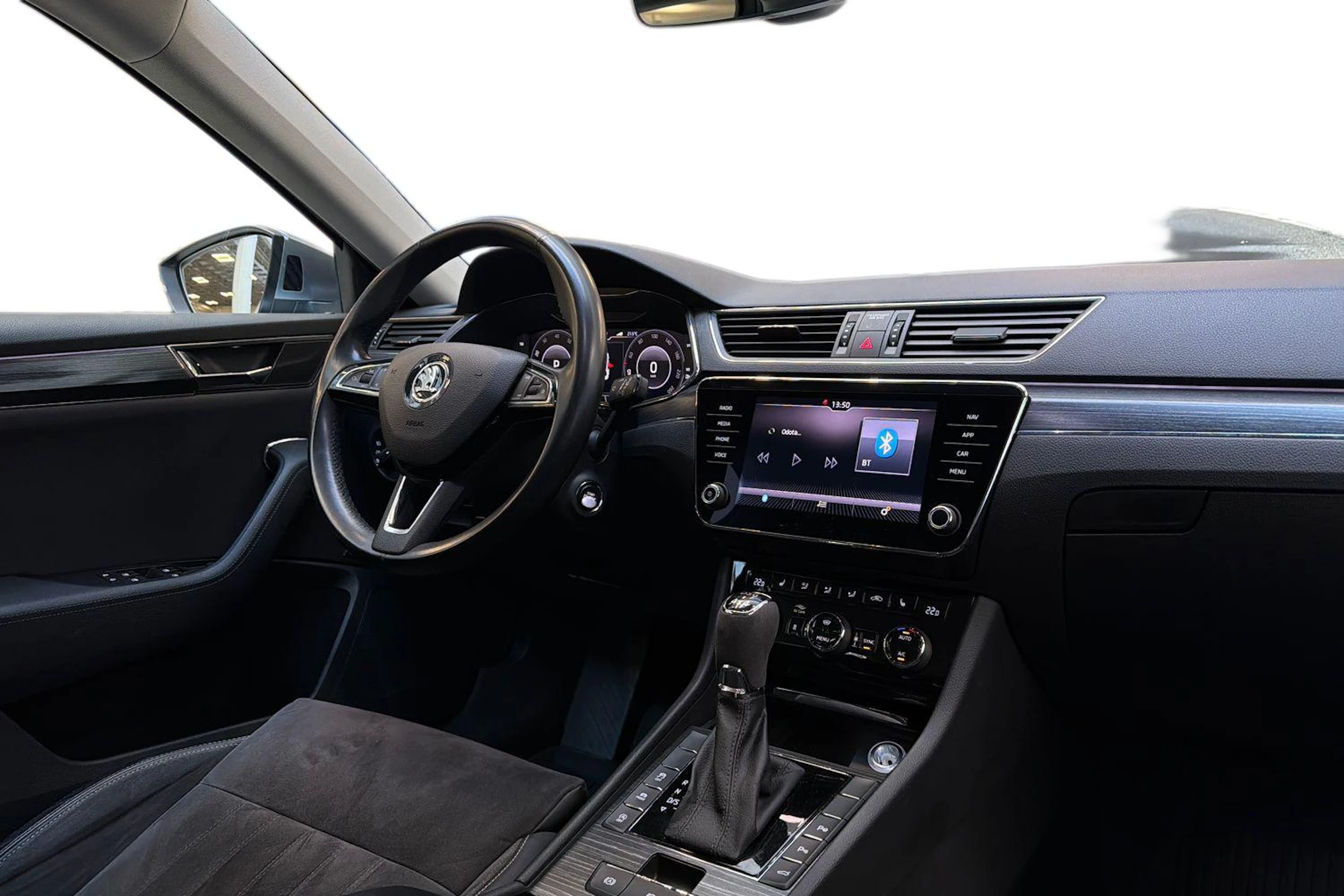 met. harmaa Skoda Superb 2021 kuva 9.
