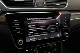 met. harmaa Skoda Superb 2021 kuva 25.