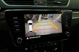 met. harmaa Skoda Superb 2021 kuva 32.