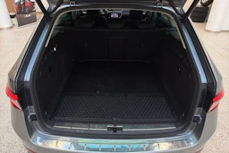 met. harmaa Skoda Superb 2021 kuva 37.