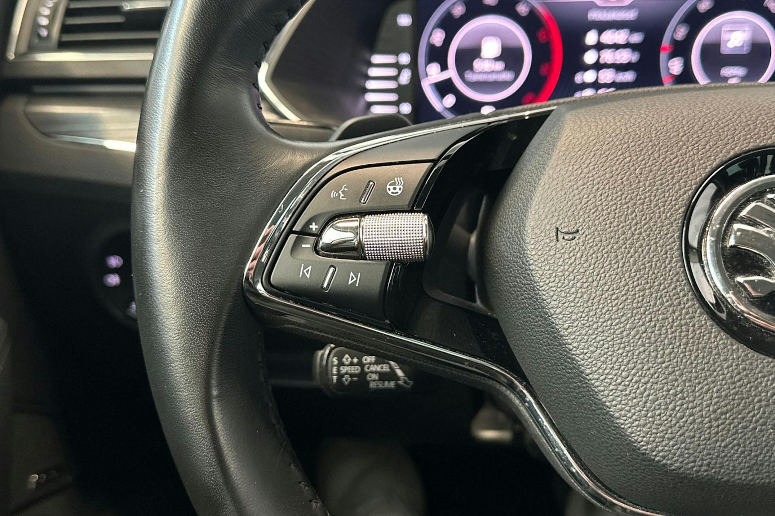 Ruskea (beige) Skoda Superb 2021 kuva 16.