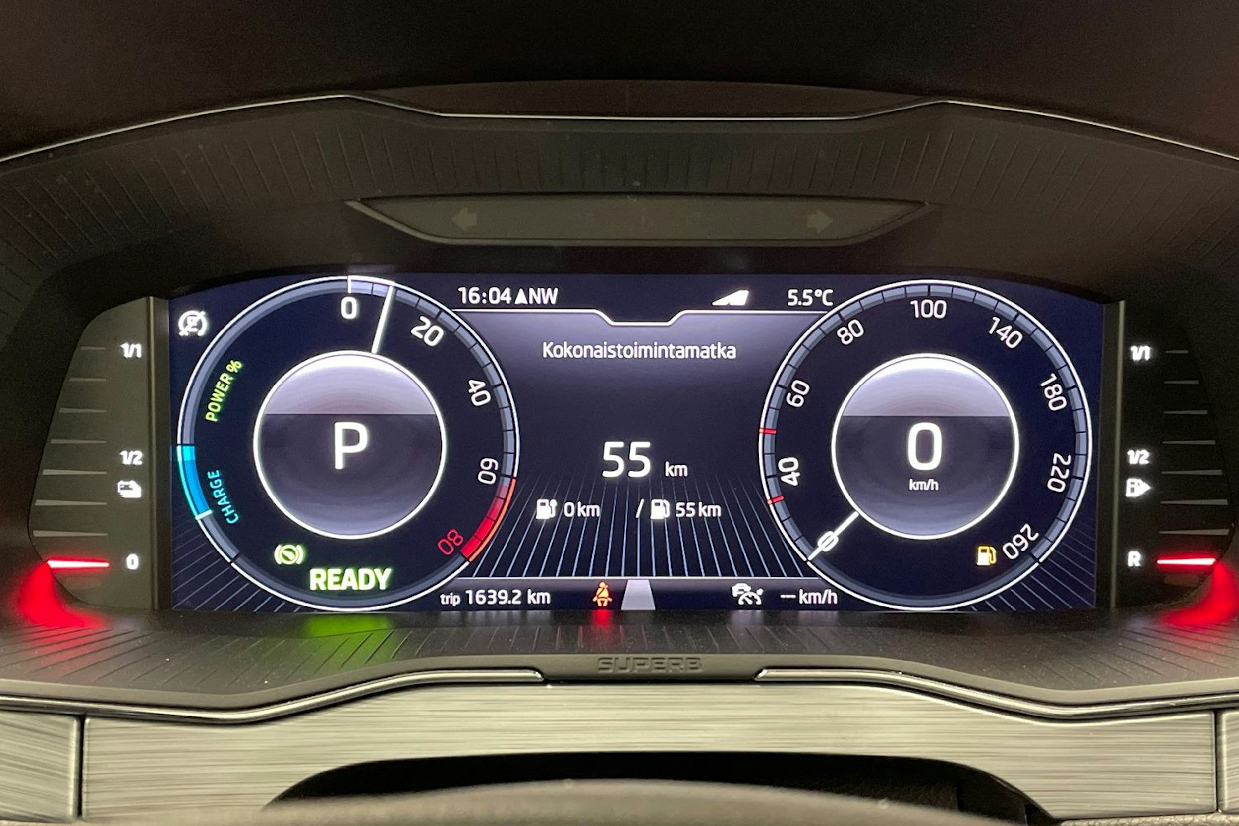 harmaa Skoda Superb 2021 kuva 13.